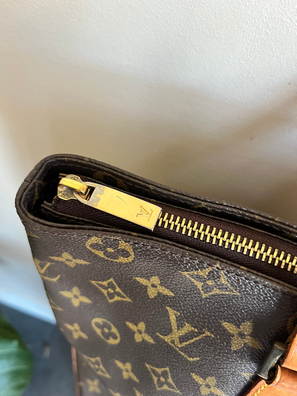 Cabas Mezzo, Louis Vuitton