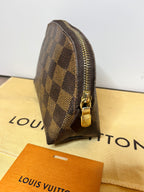 Louis Vuitton make-up Pouch