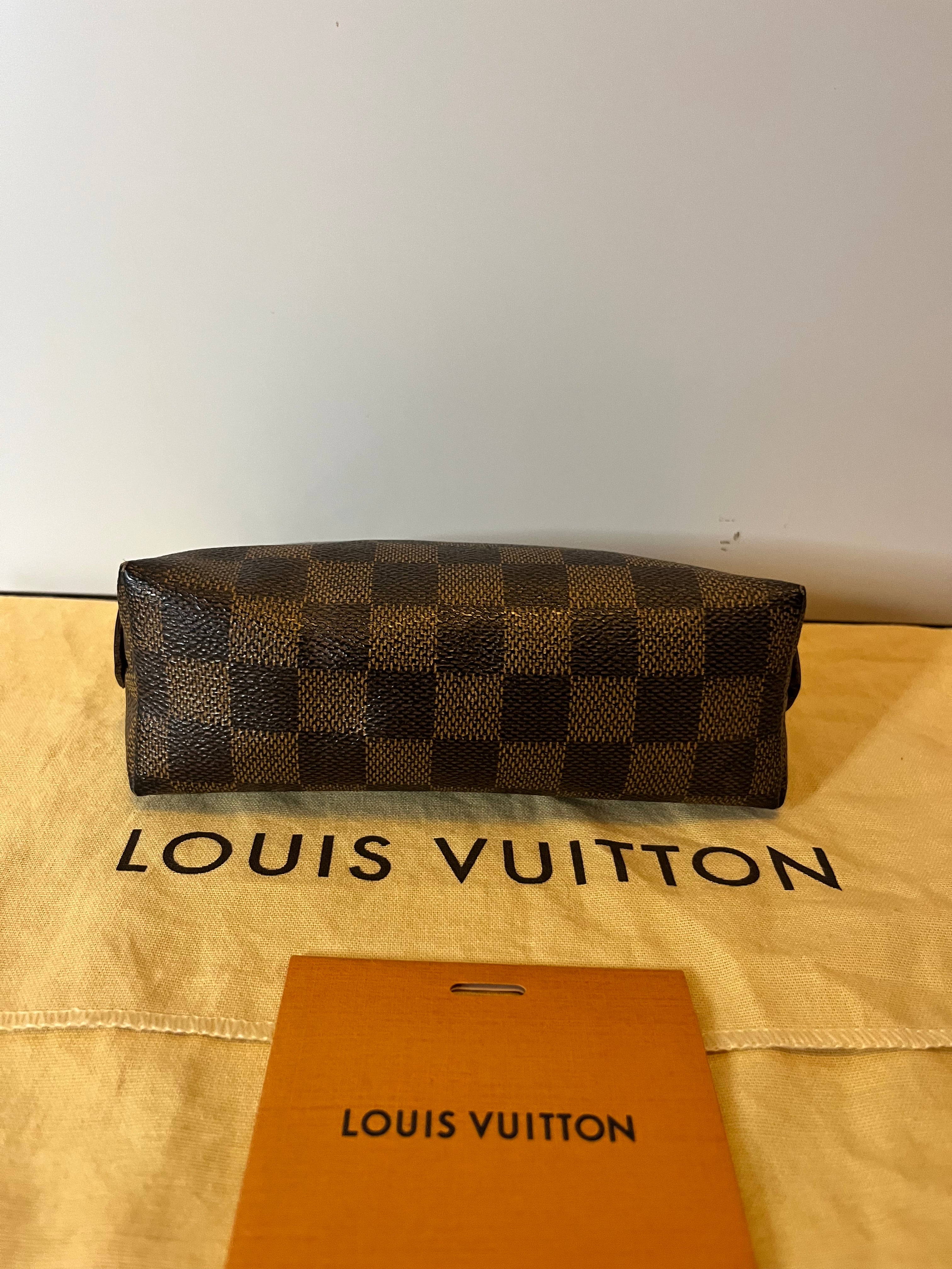 Louis Vuitton make-up Pouch