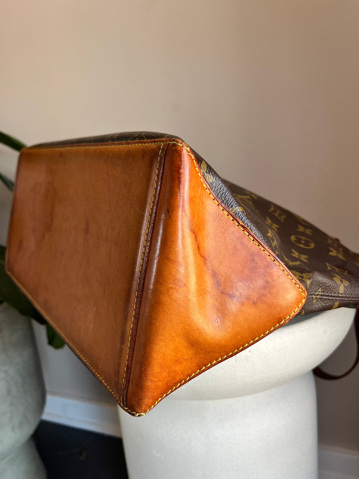 Cabas Mezzo, Louis Vuitton