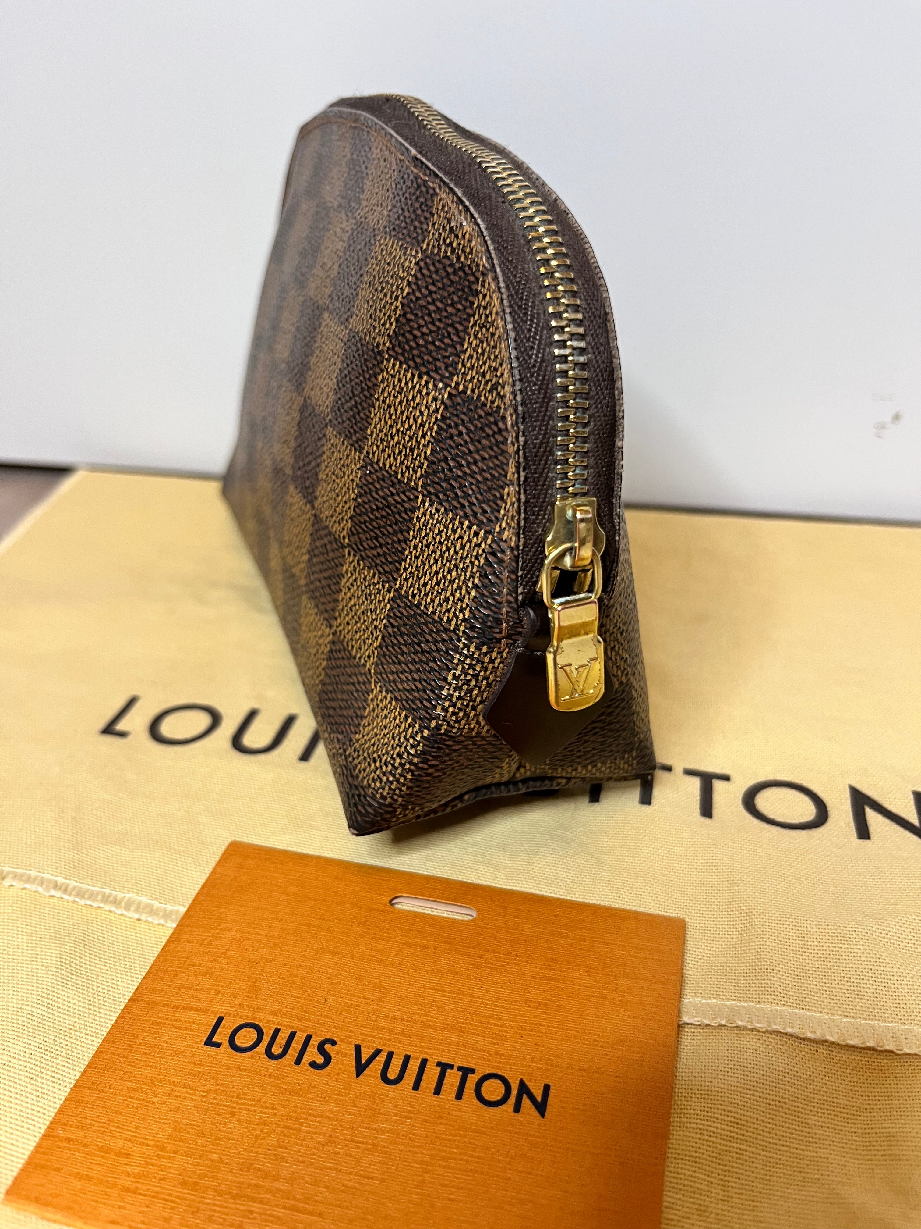 Louis Vuitton make-up Pouch